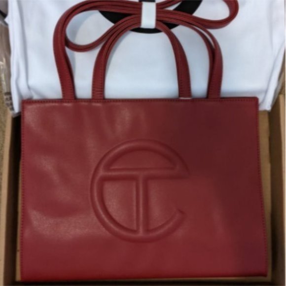 medium red telfar bolsa